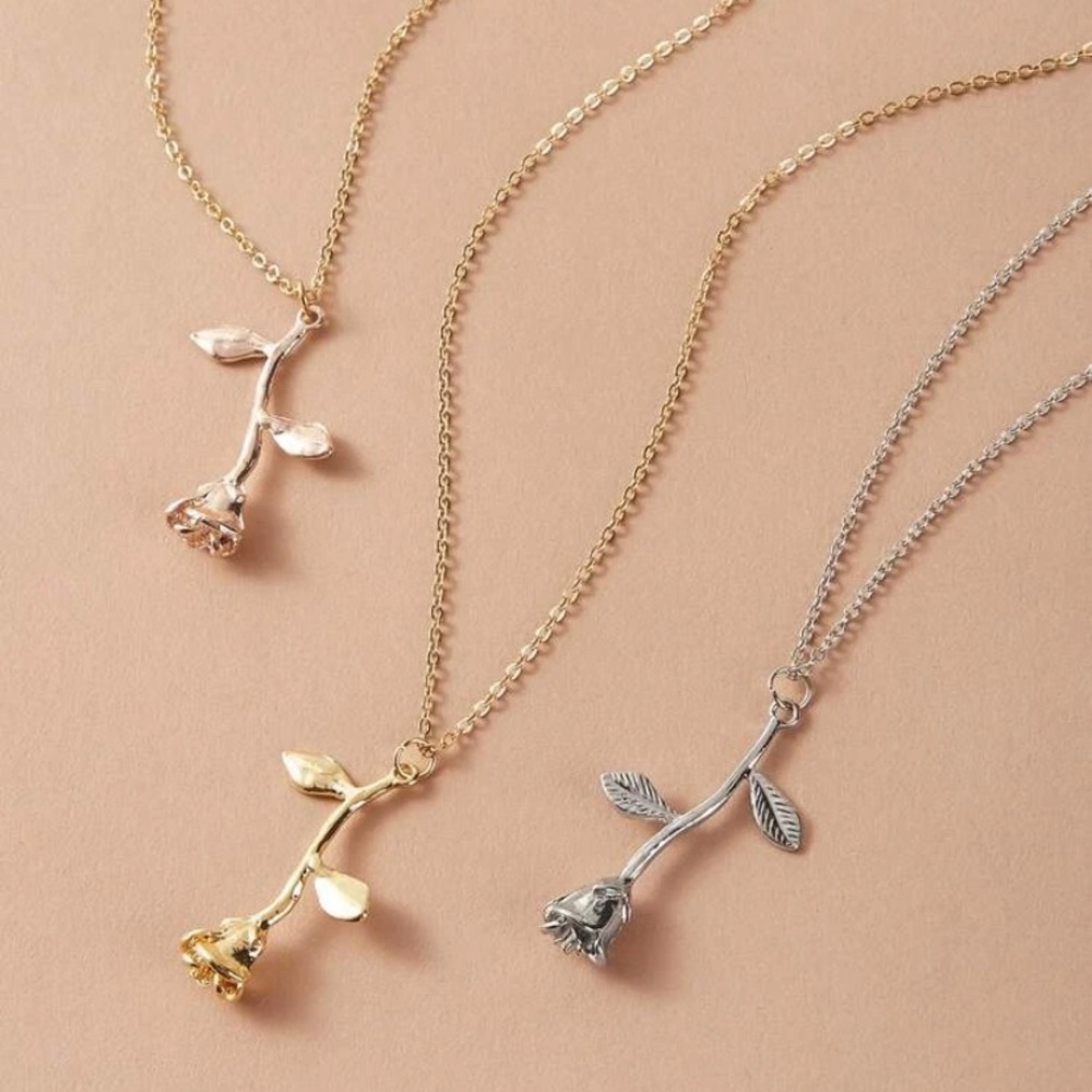 🆕3/$30 Rose 3pc Necklace - Picture 2 of 2